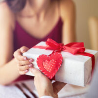 10 interesting gift ideas to make Valentine’s Day special